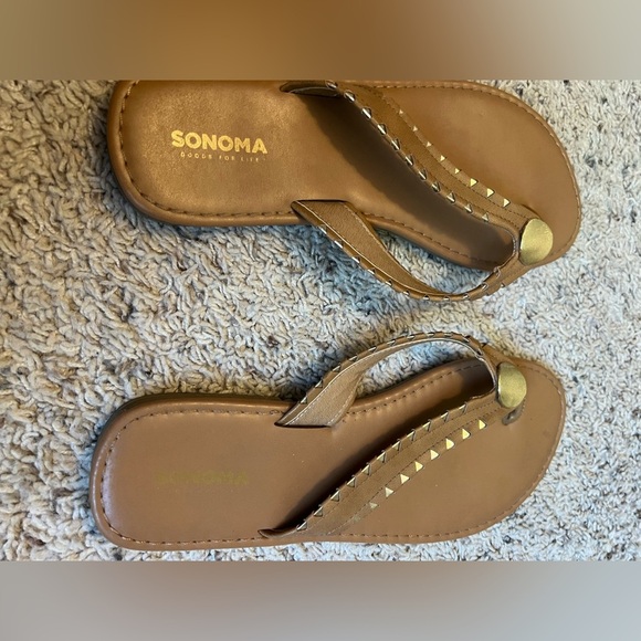 Sonoma brown and gold flip flops - Picture 1 of 3